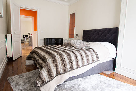 Bedroom with double-glazed windows facing the courtyard