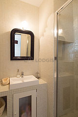 Apartment Paris 18° - Bathroom