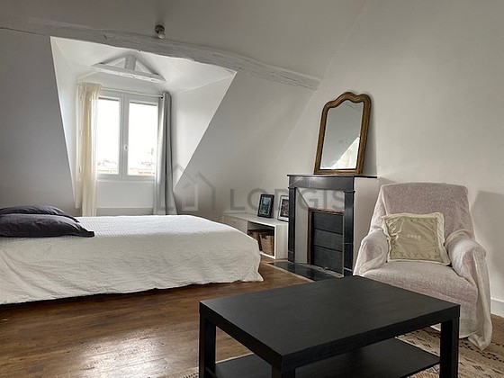 Beau séjour très calme et lumineux d'un appartement à Paris