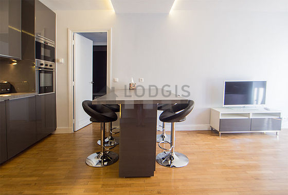 Quiet living room furnished with 1 sofabed(s) of 140cm, tv, 1 armchair(s)