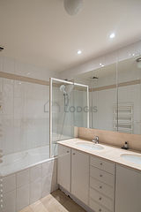 Apartment Paris 6° - Bathroom