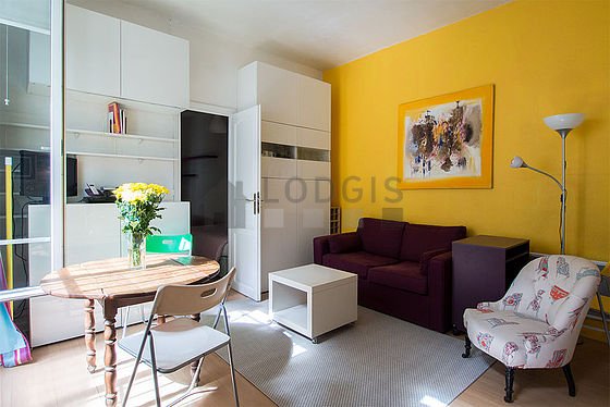 Quiet living room furnished with 1 sofabed(s) of 140cm, tv, dvd player, 1 armchair(s)