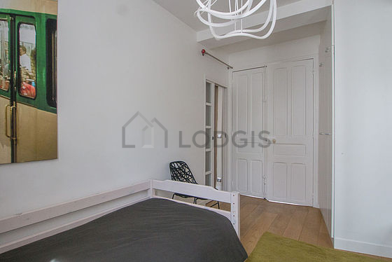 Chambre calme pour 1 personnes équipée de 1 lit(s) de 90cm