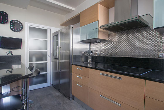 Kitchen where you can have dinner for 3 person(s) equipped with dishwasher, hob, refrigerator, extractor hood