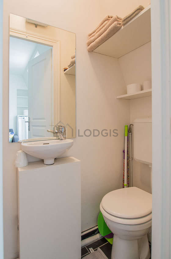 Beautiful bathroom with tile floor