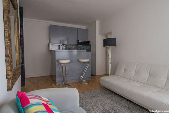 Living room of 15m² with wooden floor