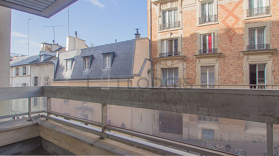 Very bright balcony with tile floor