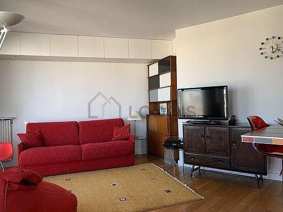 Very quiet living room furnished with 1 sofabed(s) of 160cm, tv, hi-fi stereo, 1 armchair(s)