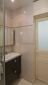 Apartment Paris 20° - Bathroom