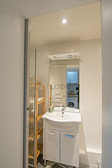 Apartment Paris 18° - Bathroom