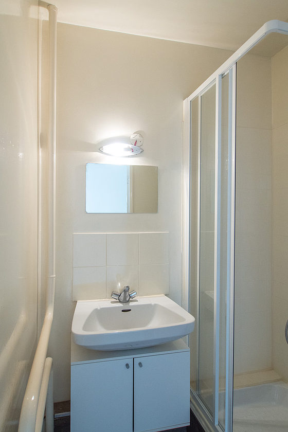 Beautiful bathroom with tile floor