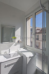 Apartment Paris 20° - Bathroom
