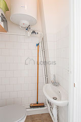 Apartment Paris 20° - Toilet