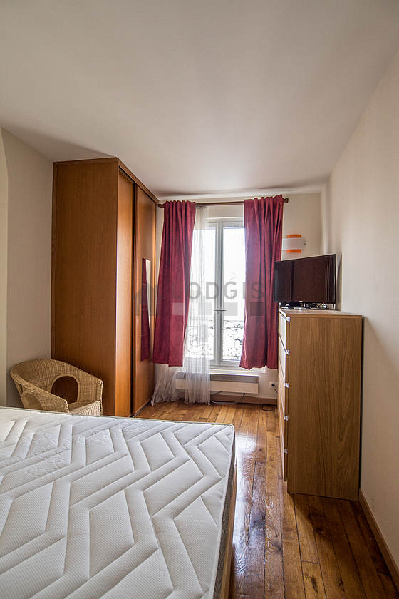 Quiet bedroom for 2 persons equipped with 1 bed(s) of 140cm