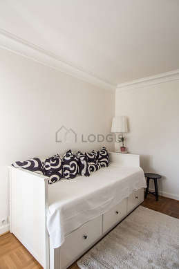 Bedroom for 1 persons equipped with 1 bed(s) of 90cm