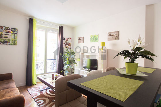 Quiet living room furnished with 1 sofabed(s) of 140cm, tv, dvd player, 1 chair(s)