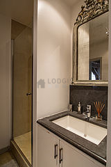 Apartment Paris 4° - Bathroom