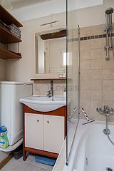 Apartment Paris 10° - Bathroom