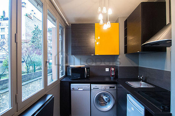 Beautiful kitchen of 3m² with tile floor