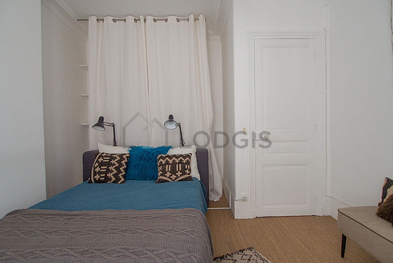 Bedroom for 2 persons equipped with 1 bed(s) of 140cm