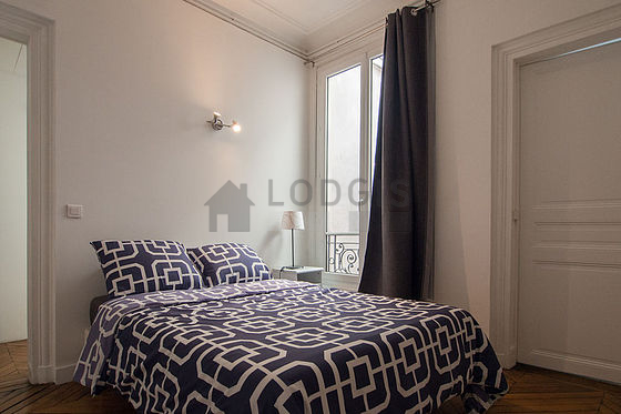 Quiet bedroom for 2 persons equipped with 1 bed(s) of 140cm