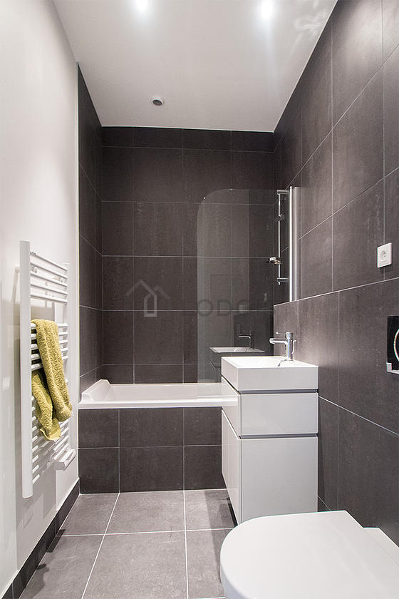 Pleasant bathroom 