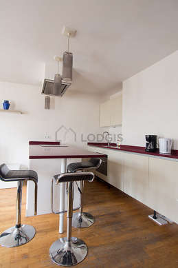Kitchen where you can have dinner for 3 person(s) equipped with dishwasher, hob, refrigerator, extractor hood