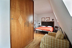 Duplex Paris 8° - Chambre