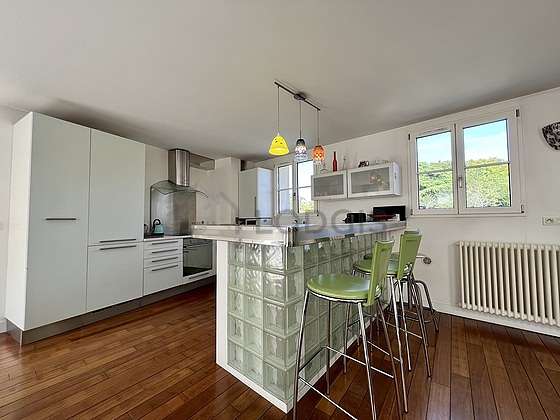 Beautiful kitchen of 4m² with woodenfloor
