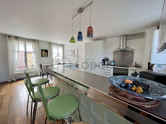 Kitchen where you can have dinner for 4 person(s) equipped with dishwasher, hob, refrigerator, extractor hood