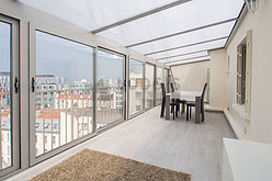 公寓  - 玻璃屋阳台