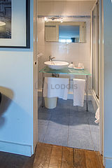 Apartment Paris 4° - Bathroom