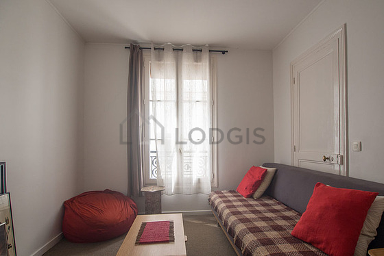 Bedroom with double-glazed windows facing the courtyard