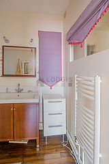 Apartment Suresnes - Bathroom