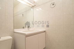 Apartment Paris 19° - Bathroom