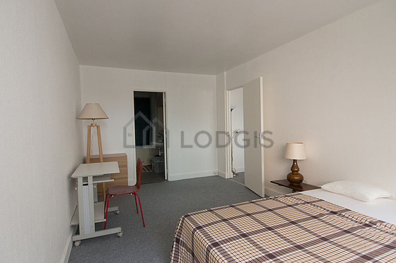 Chambre donnant sur jardin