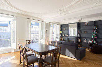 Paris 8° 2 bedroom Apartment