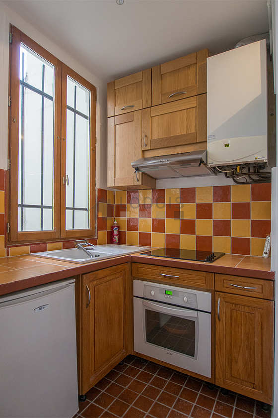 Belle cuisine de 5m² avec du carrelage au sol
