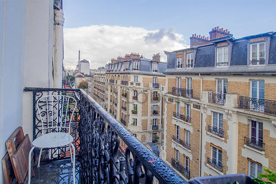 Magnifique séjour très calme et très lumineux d'un appartement à Paris