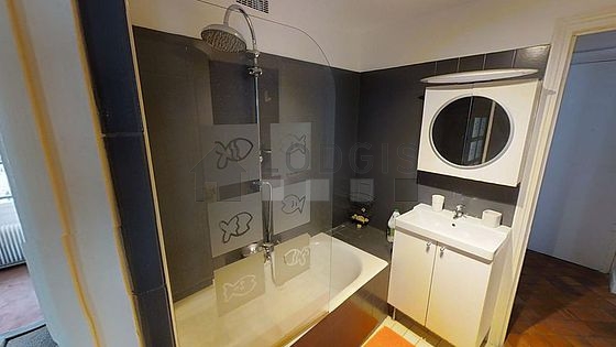 Beautiful bathroom with tile floor