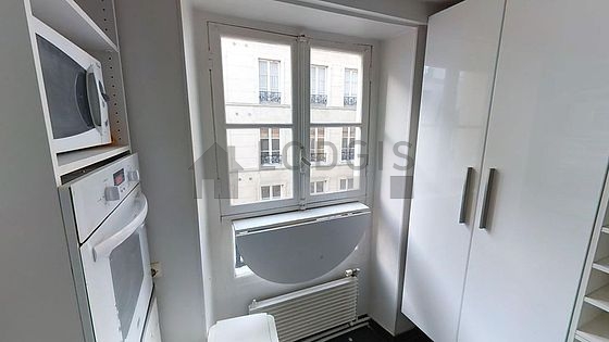 Beautiful kitchen of 4m² with floor tiles floor
