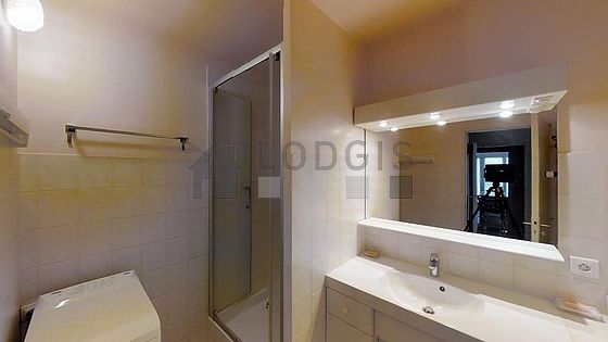 Beautiful and bright bathroom with tile floor