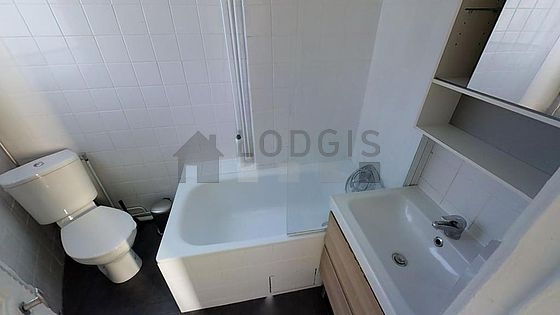 Beautiful bathroom with tile floor