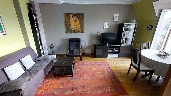 Quiet living room furnished with 1 sofabed(s) of 160cm, tv, 1 armchair(s), 4 chair(s)