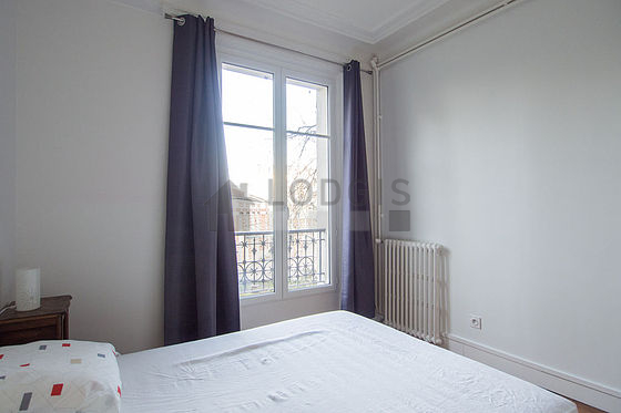 Chambre donnant sur cour