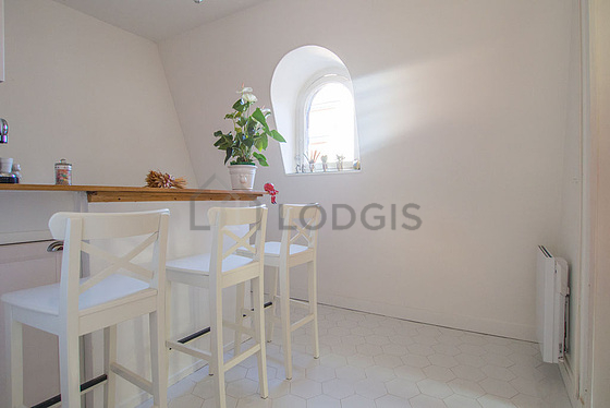 Magnifique cuisine de 9m² avec du carrelage au sol