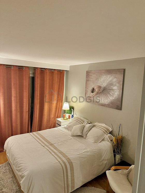 Bedroom facing the courtyard