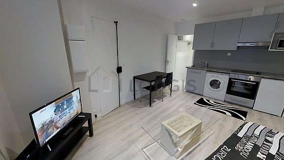 Living room of 16m² with wooden floor