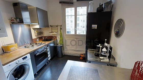 Beautiful kitchen of 8m² with tile floor