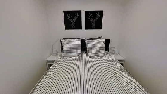 Quiet bedroom for 2 persons equipped with 1 bed(s) of 160cm